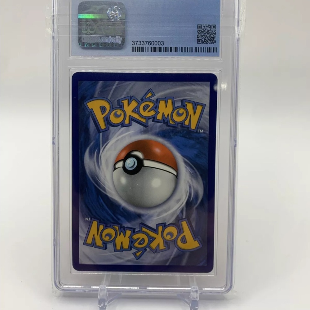 Pokemon Charizard - Picture 2 of 3